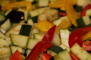 Gute miteinander vermengen. Nicht zu viel Öl nehmen